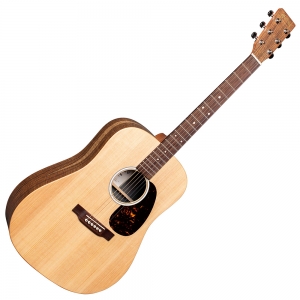 Martin akusztikus gitár elektronikával