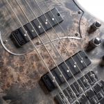 Cort elektromos basszusgitár, 5 húros, deluxe félkemény tokkal, nyílt pórusú szénszürke