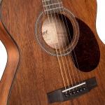 Cort akusztikus gitár tokkal, mahagóni test, matt natúr