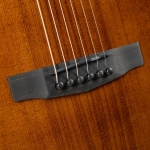 Cort akusztikus gitár, oldalsó hanglyukakkal, Fishman elektronikával, félkemény tokkal, Tobacco Sunburst - elérhető 2026 júniusa után