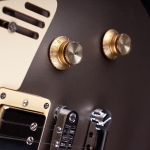 Magneto Velvet Deluxe elektromos gitár, kamrás test, Sunset Gold Silk